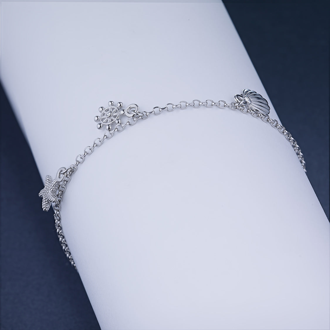 Sterling Silver Bracelet with Natural Diamonds 0.020 CT.TW