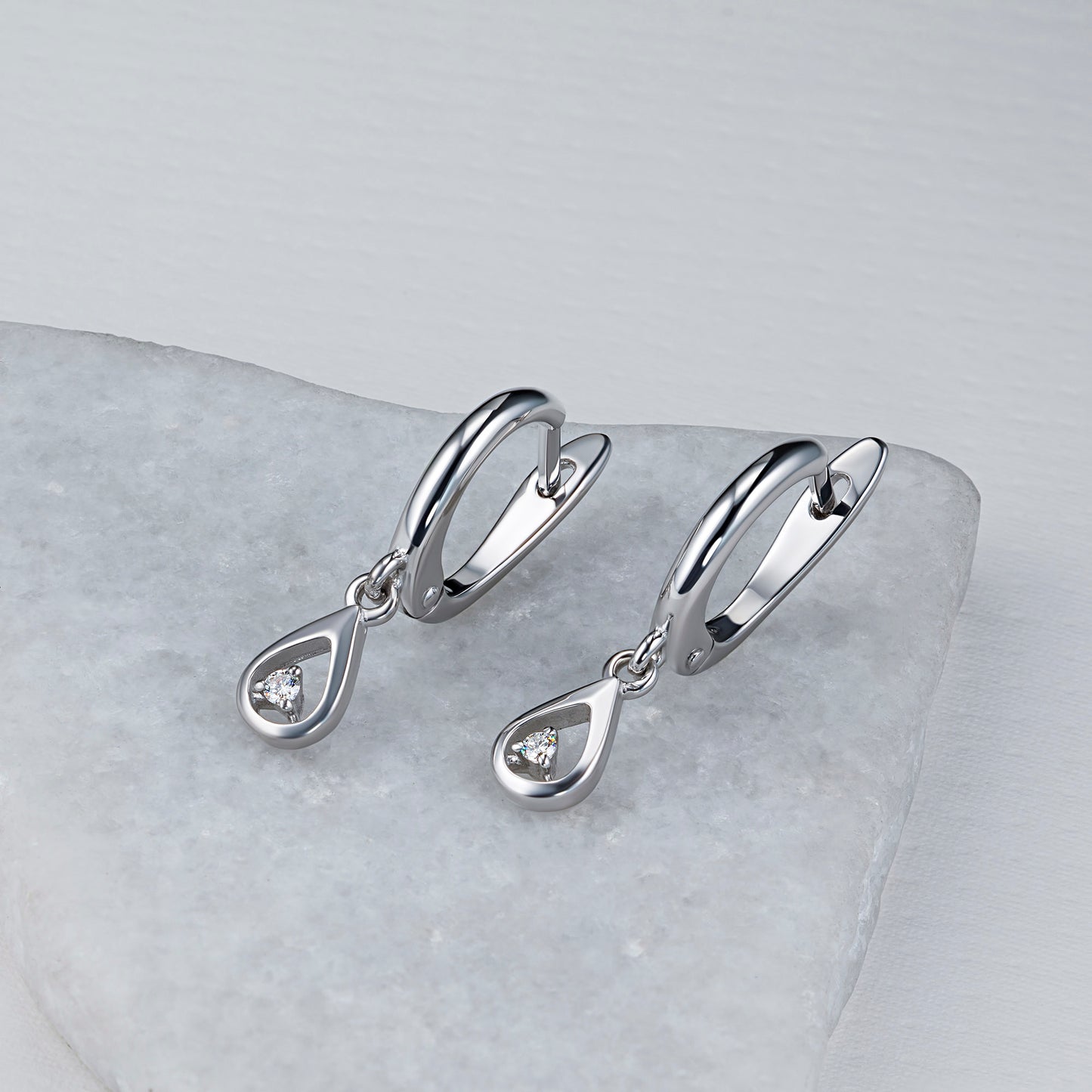 Sterling Silver Earrings with Natural Diamonds 0.040 CT.TW
