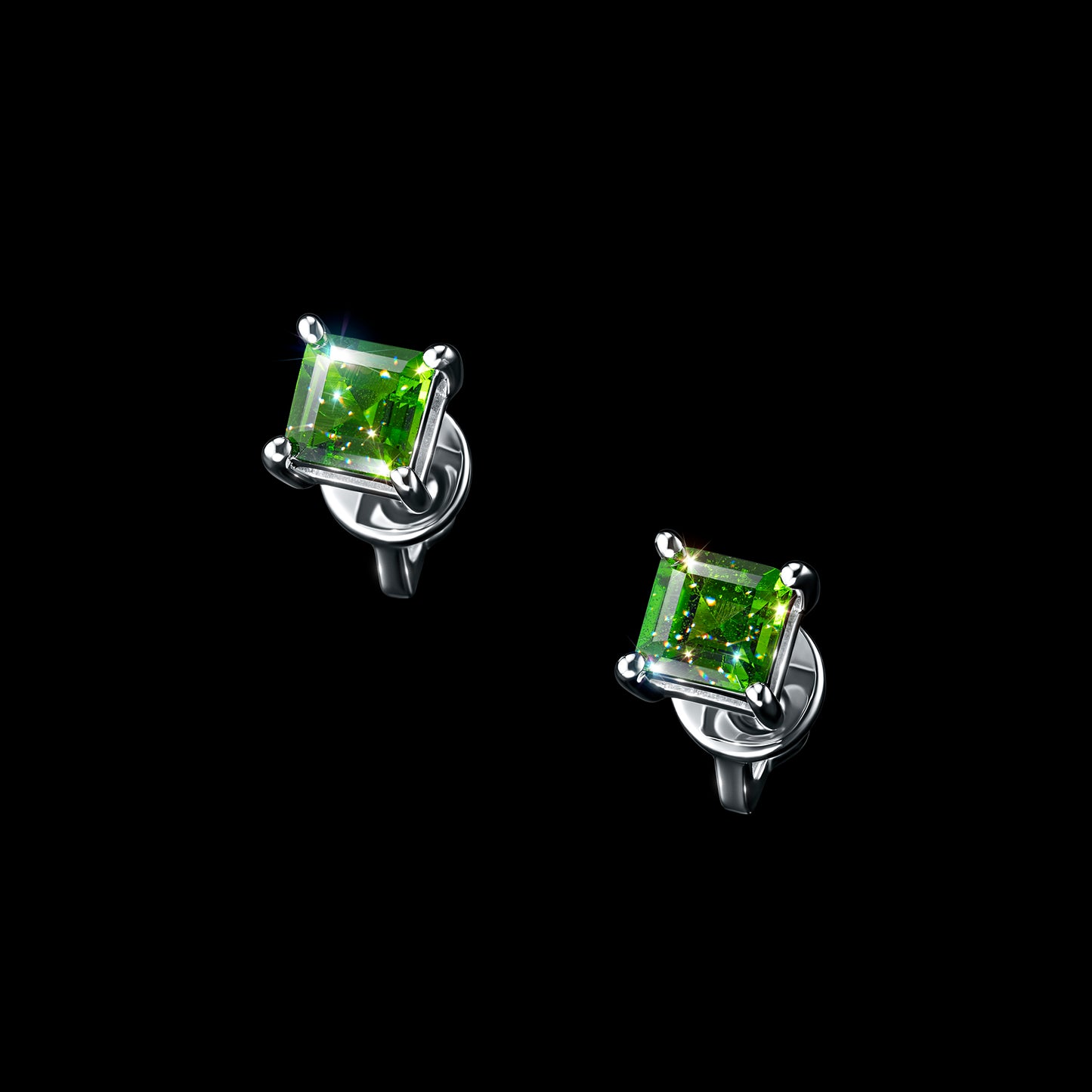 Sterling Silver Earring Studs with Chrome diopside 0.690 CT.TW
