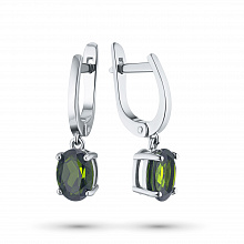 Hopeinen korvakoru joissa on kromidiopsideja