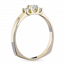 Keltakultainen sormus timanttikoru