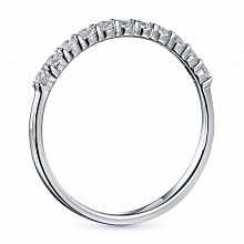 Valkokultainen sormus timanttikoru