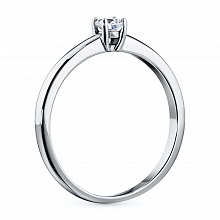 Valkokultainen sormus timanttikoru