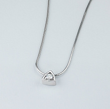 Valkokultainen riipus timanttikoru