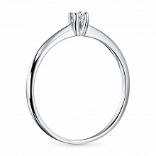 Valkokultainen sormus timanttikoru