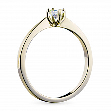 Keltakultainen sormus timanttikoru