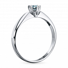 Sormus jossa kasvanut timantti