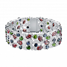 Valkokultainen rannekoru garnetoidut jätteet ja lumput ja joissa on kromidiopsideja ja timanttikoru