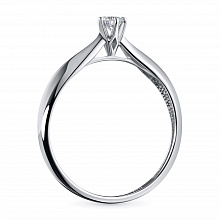 Valkokultainen sormus timanttikoru