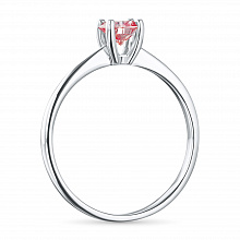 Valkokultainen sormus jossa kasvanut timantti