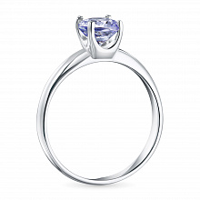 Sormus tansaniitilla