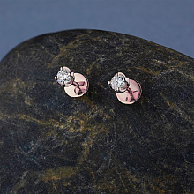 Punakultaiset pysetit timanttikoru