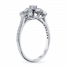 Valkokultainen sormus timanttikoru