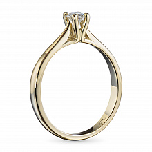 Keltakultainen sormus timanttikoru