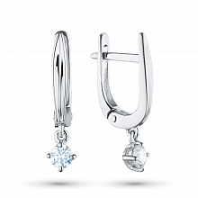 Valkokultainen korvakoru timanttikoru