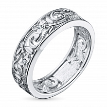 Hopeinen sormus timanttikoru