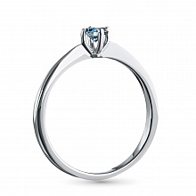 Sormus jossa kasvanut timantti