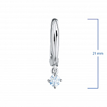 Valkokultainen korvakoru timanttikoru