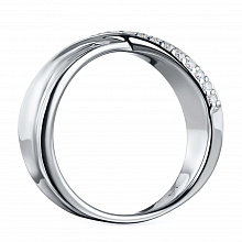 Valkokultainen sormus timanttikoru