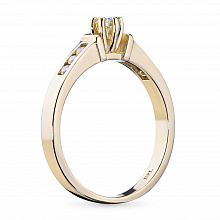 Keltakultainen sormus timanttikoru