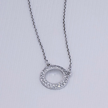 Valkokultainen kaulakoru timanttikoru