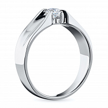 Valkokultainen sormus timanttikoru