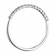 Valkokultainen sormus timanttikoru