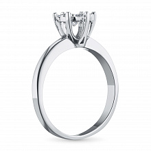 Valkokultainen sormus timanttikoru