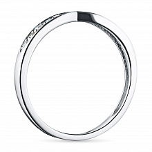 Valkokultainen sormus timanttikoru