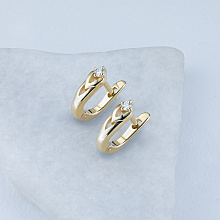 Keltakultainen korvakoru timanttikoru