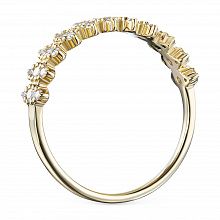 Keltakultainen sormus timanttikoru