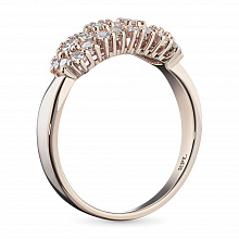 Punakultaiset sormus timanttikoru