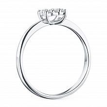 Valkokultainen sormus timanttikoru