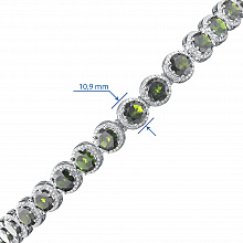 Valkokultainen kaulakoru timanttikoru ja joissa on kromidiopsideja