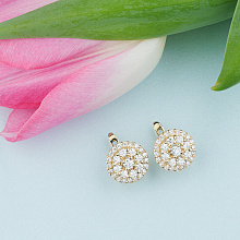 Keltakultainen korvakoru kasvatetut timantit