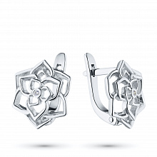 Hopeinen korvakoru timanttikoru