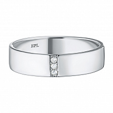 Hopeinen sormus timanttikoru