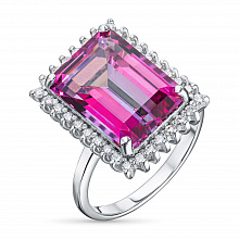 Sormus timanttikoru ja topaasin kanssa