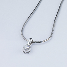 Valkokultainen riipus timanttikoru