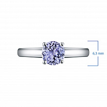 Sormus tansaniitilla