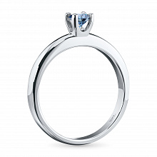 Valkokultainen sormus jossa kasvanut timantti